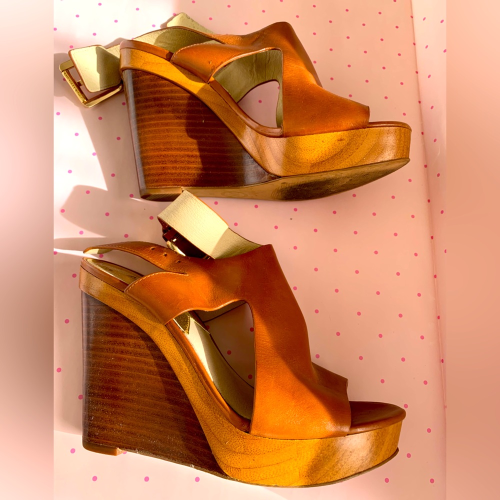 Michael Kors Josephine Wedge Size 6